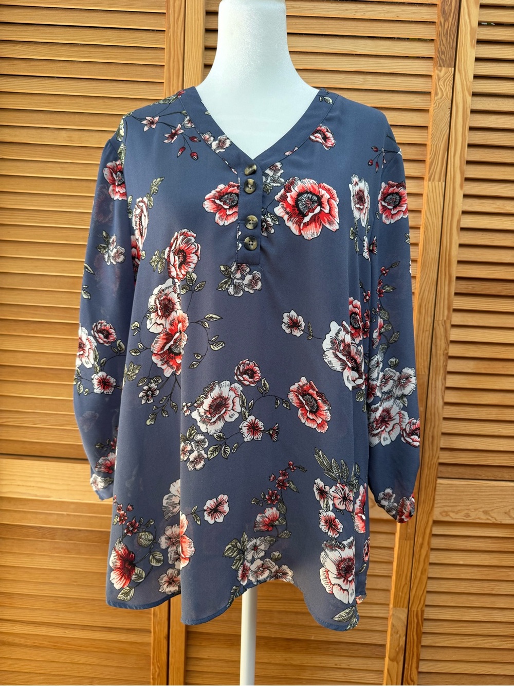 Maurices Blue Floral V-Neck Roll-Tab Sleeve Blouse Size L Cottagecore Romantic